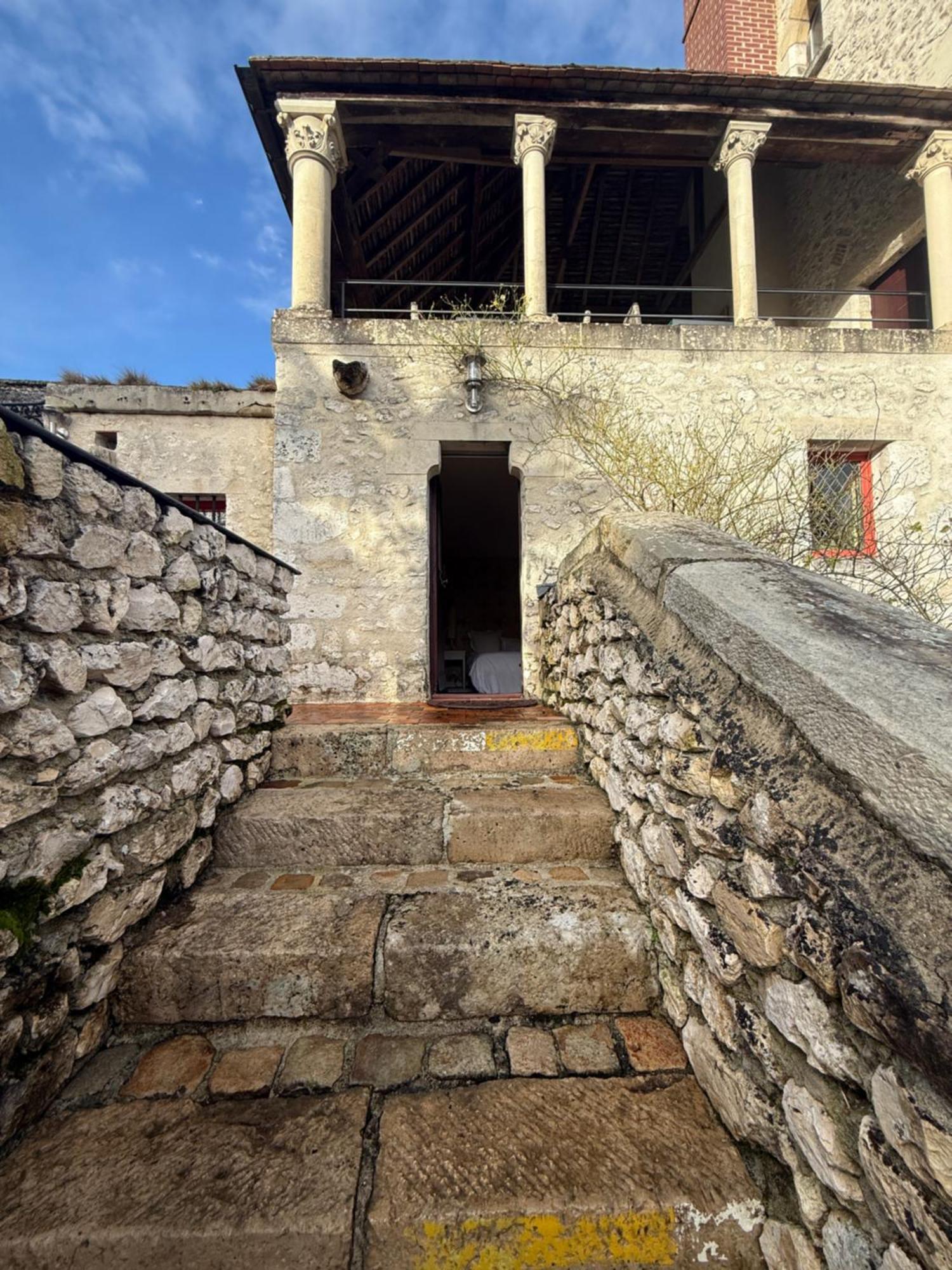 Demeure Des Vieux Bains Provins Exterior foto