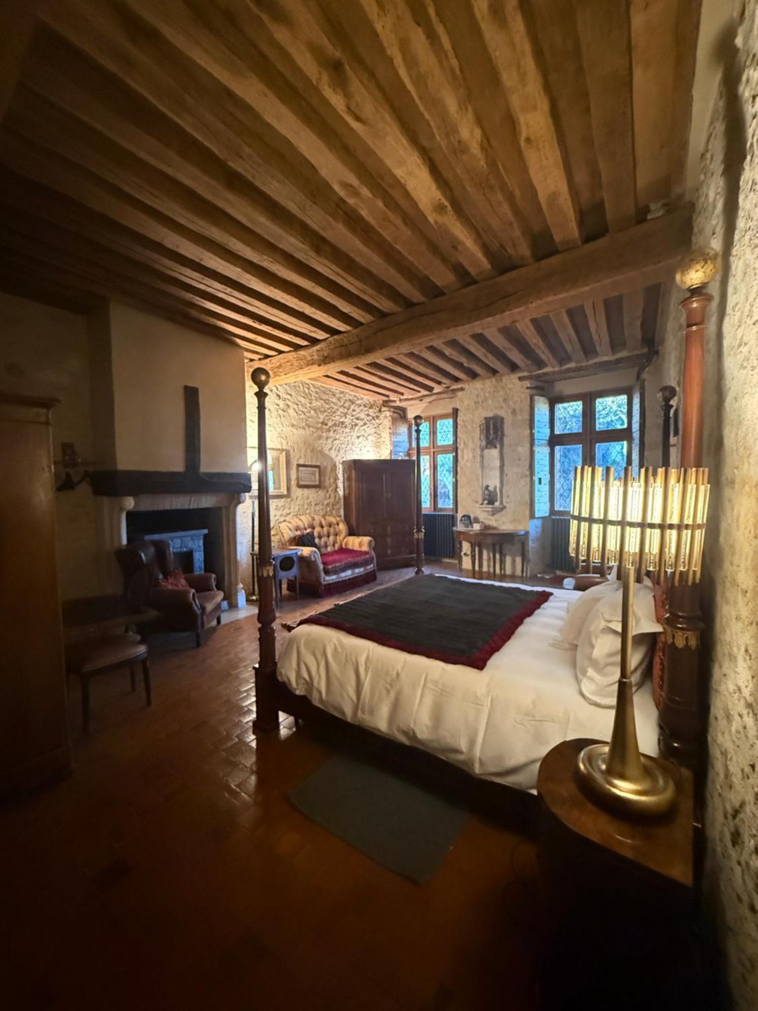 Demeure Des Vieux Bains Provins Exterior foto